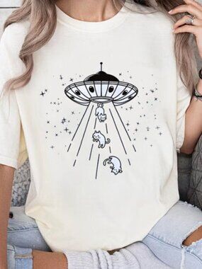 Funny UFO Cat Alien Meme Pet Lover Gift Unisex T-Shirt